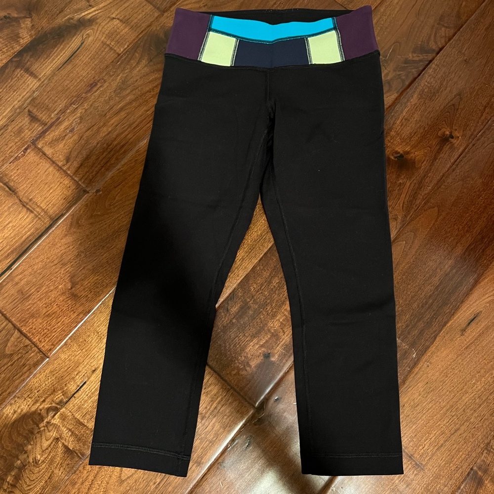 Lululemon Color Block Capri Pants